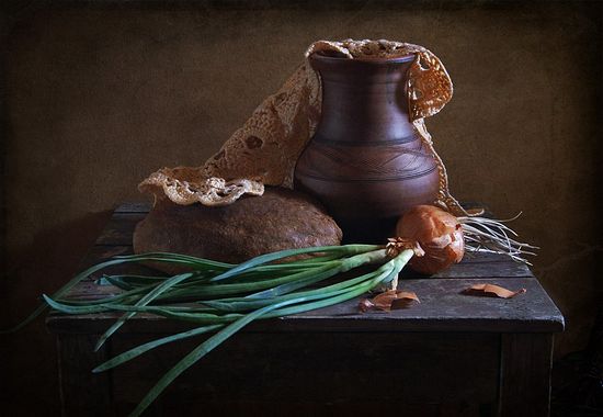 Квас, хлеб, лук... Фото: Людмила Дубровина