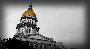 Tribune illustration