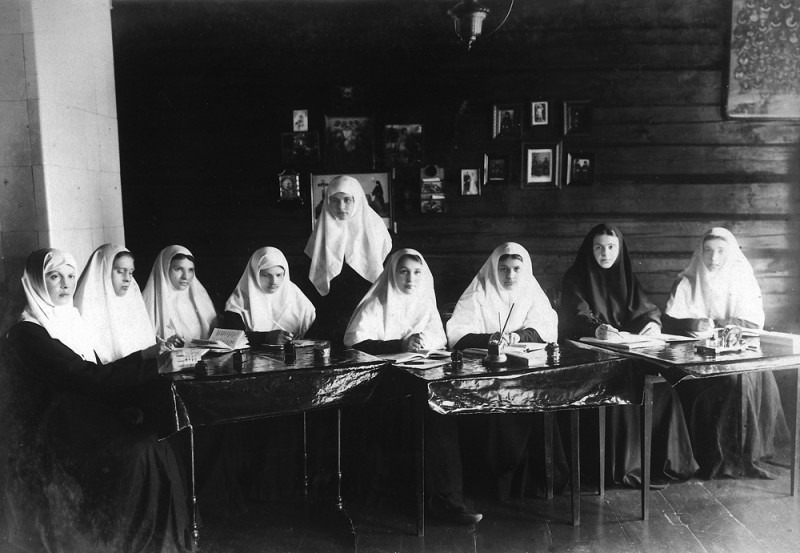 Труды сестер синодичного послушания в Серафимо-Дивеевском монастыре