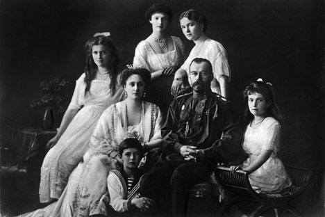 Nicolas II Romanov and his wife Alexandra with children (pictured L-R): Alexei, Maria, Tatiana, Olga, Anastasia. Source: Getty Images/Fotobank