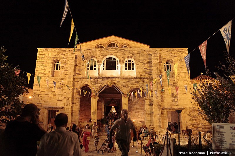 Как на острове Парос отмечают Успение.  Фото: В. Ходаков / Православие.Ru