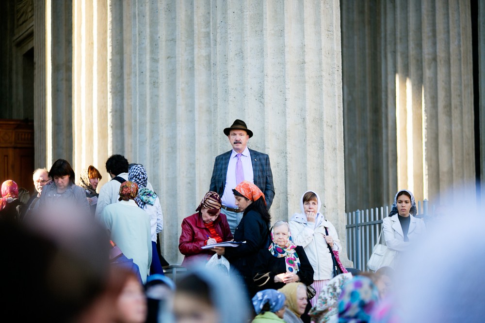 Крестный ход в Санкт-Петербурге в год 300-летия Александро-Невской лавры. Фото: Егор Столпов