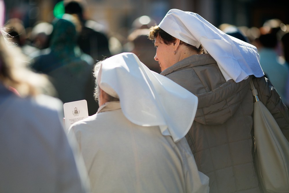 Крестный ход в Санкт-Петербурге в год 300-летия Александро-Невской лавры. Фото: Егор Столпов