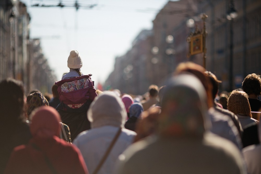 Крестный ход в Санкт-Петербурге в год 300-летия Александро-Невской лавры. Фото: Егор Столпов