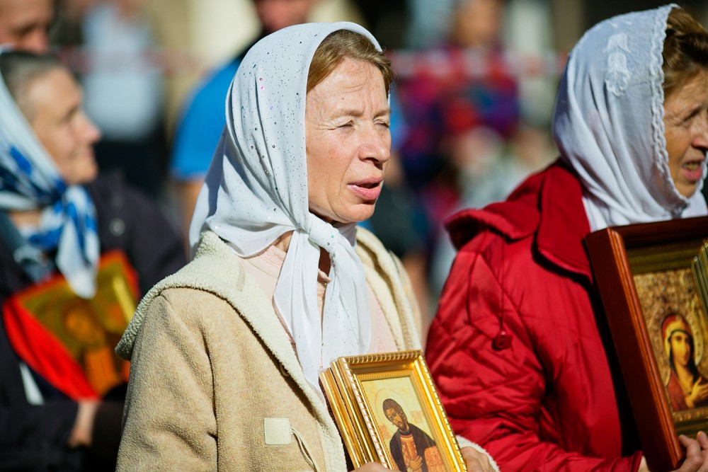 Крестный ход в Санкт-Петербурге в год 300-летия Александро-Невской лавры.  Фото: Егор Столпов
