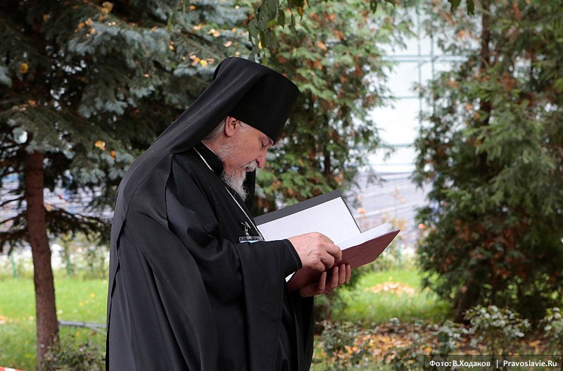 Архимандрит Тихон (Секретарев), наместник Свято-Успенского Псково-Печерского монастыря. Фото: В. Ходаков / Православие.Ru