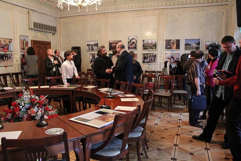 Посетители на выставке