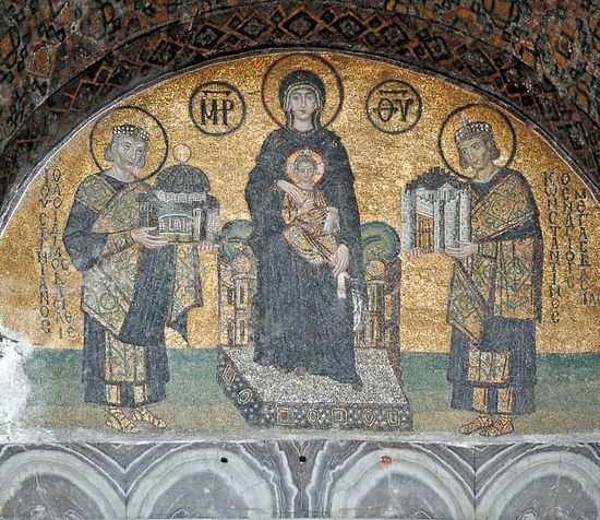 Богородица с предстоящими святыми императорами Юстинианом и Константином