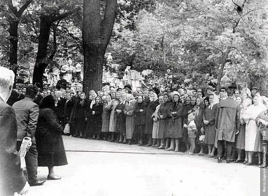 В Донском монастыре. 29 мая 1968 г. Фото: С.Н. Лисевицкий