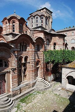 Serbian monastery Chilandar. Catholicon and Vine St.. Simeon the Myrrh-gusher. Photo: A.Pospelov / Pravoslavie.Ru