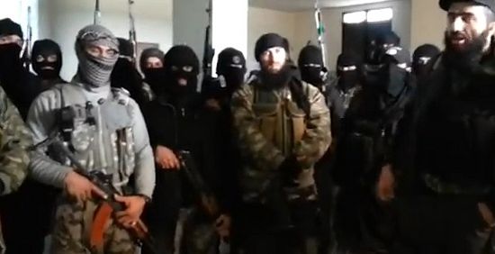Боевики Северного Кавказа в Сирии (справа зам.командира 'бригады' Сейфулла). Фото: 