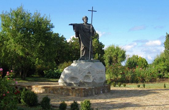 Памятник апостолу Андрею Первозванному в Херсонесе