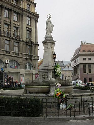 Статуя Богородицы, Львов