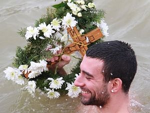 Богојављење - Пливање за Часни крст, Фото: ФОНЕТ