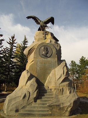 Памятник Н.М. Пржевальскому у его могилы