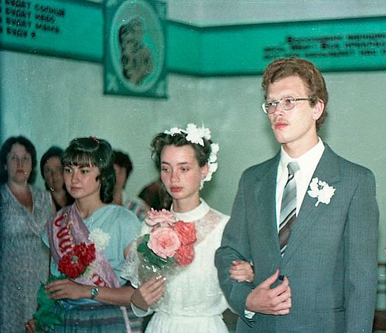 Свадьба Чечневых в сельском загсе