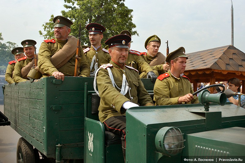 Военный парад. Фото: Антон Поспелов / Православие.Ru