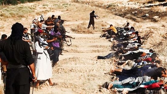 Безумные боевики ИГИЛ расстреливают людей в Ираке