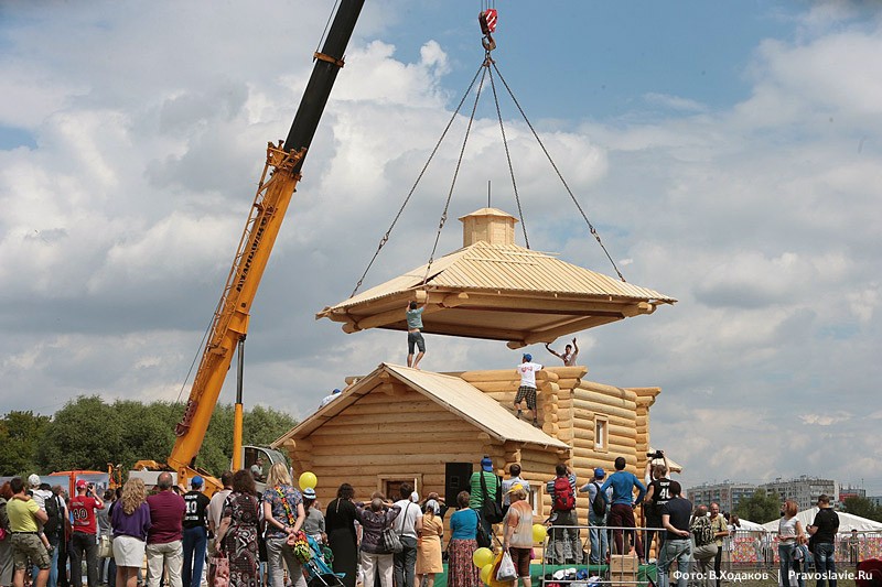 Построить храм за один день.  Фото: В. Ходаков / Православие.Ru