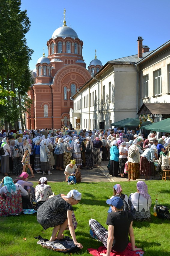 Крестный ход в честь 700-летия преп. Сергия. Фото: А. Горяинов / Православие.Ru