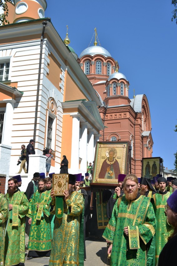 Крестный ход в честь 700-летия преп. Сергия. Фото: А. Горяинов / Православие.Ru