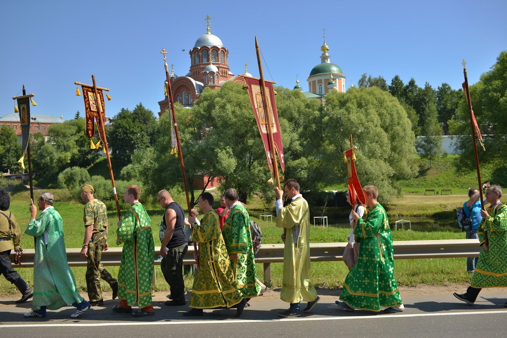 Крестный ход в честь 700-летия преп. Сергия. Фото: А. Горяинов / Православие.Ru