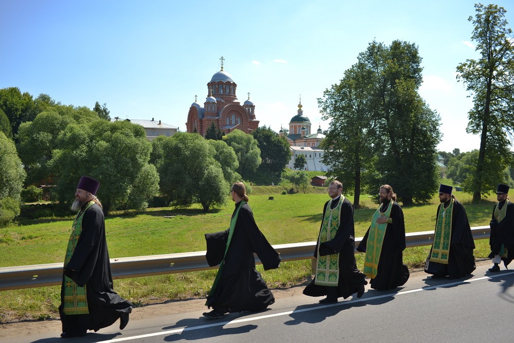 Крестный ход в честь 700-летия преп. Сергия.  Фото: А. Горяинов / Православие.Ru