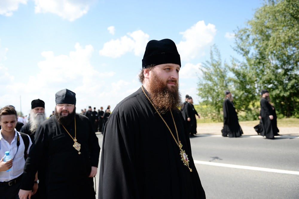 Крестный ход в честь 700-летия преп. Сергия. Фото: Патриархия.Ru