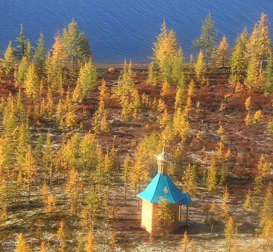 Часовня прп. Сергия Радонежского на озере Виви, освященная в 2006 году.