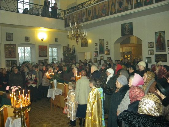 2 января 2014 - день памяти св.прав. Иоанна Кронштадтского, престольный праздник в пострадавшем храме