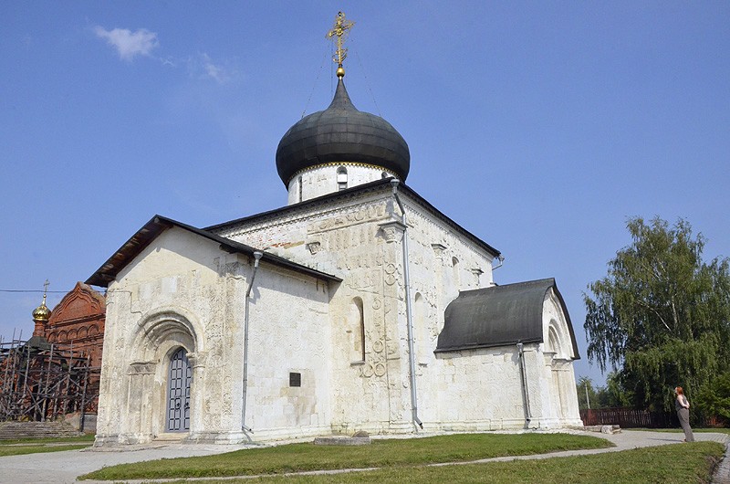 Белокаменная резьба