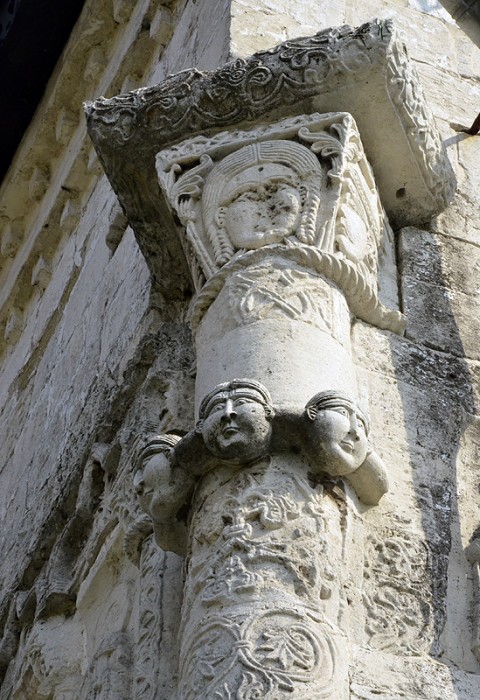 Белокаменная резьба