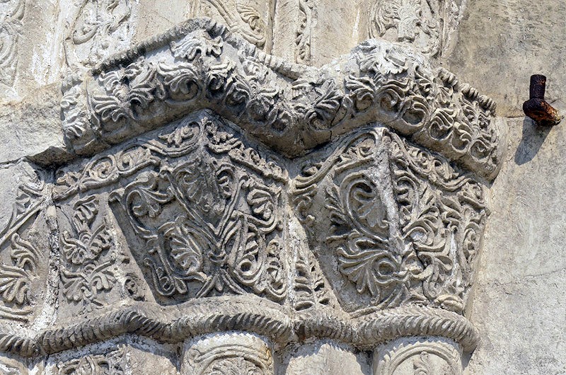 Белокаменная резьба