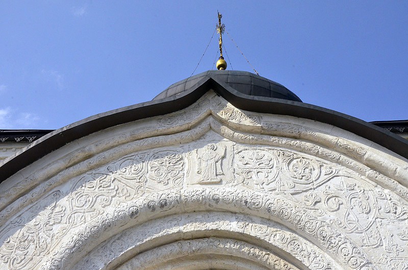 Белокаменная резьба