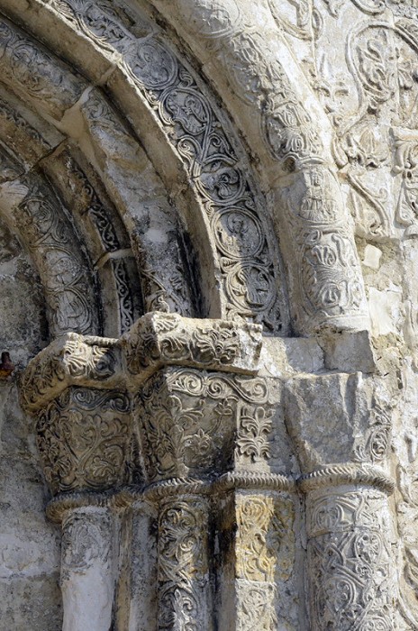 Белокаменная резьба