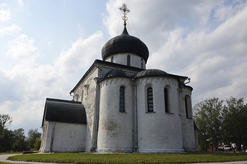 Белокаменная резьба