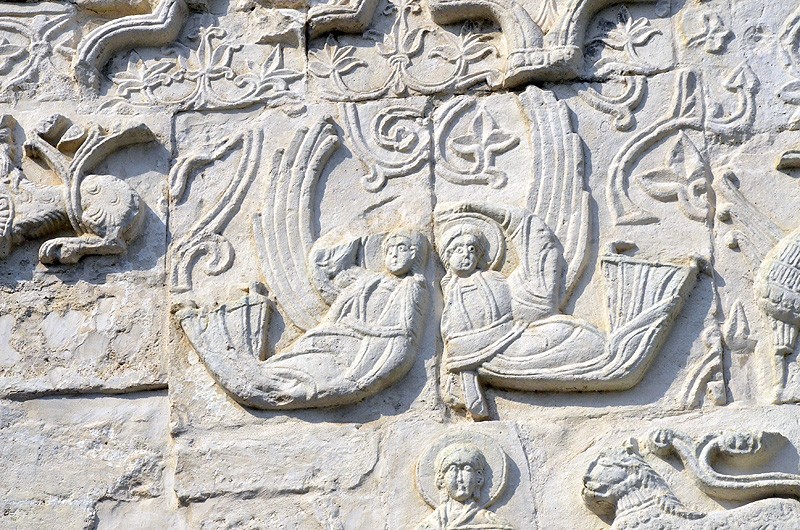 Белокаменная резьба