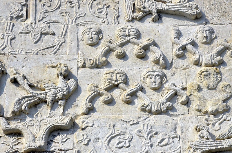 Белокаменная резьба