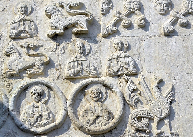 Белокаменная резьба