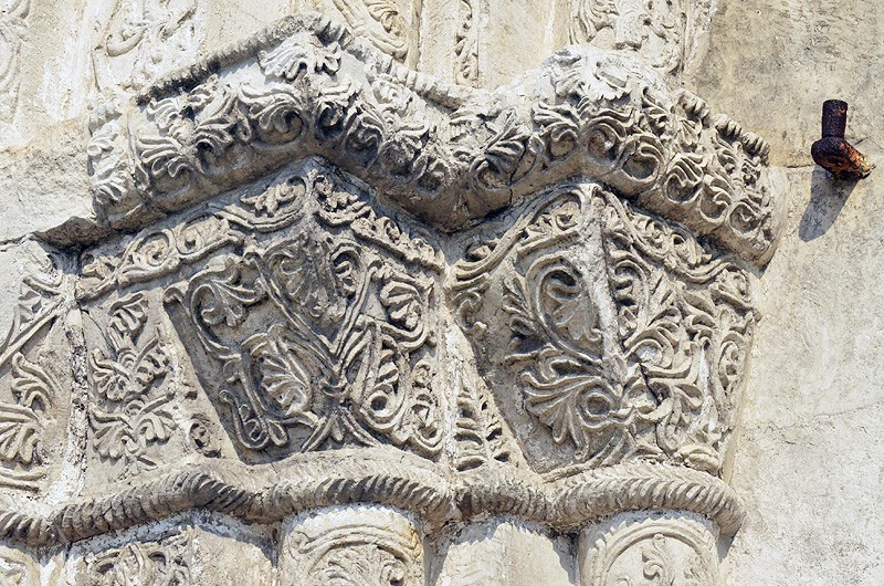 Белокаменная резьба