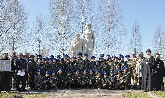 Учебный военно-полевой выход. Ученики Костяевской школы. Ивановская обл.