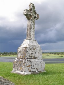 A cross in Clonmacnoise.