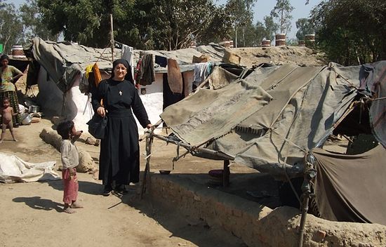 Sister Hatune Dogan visits a slum city in India