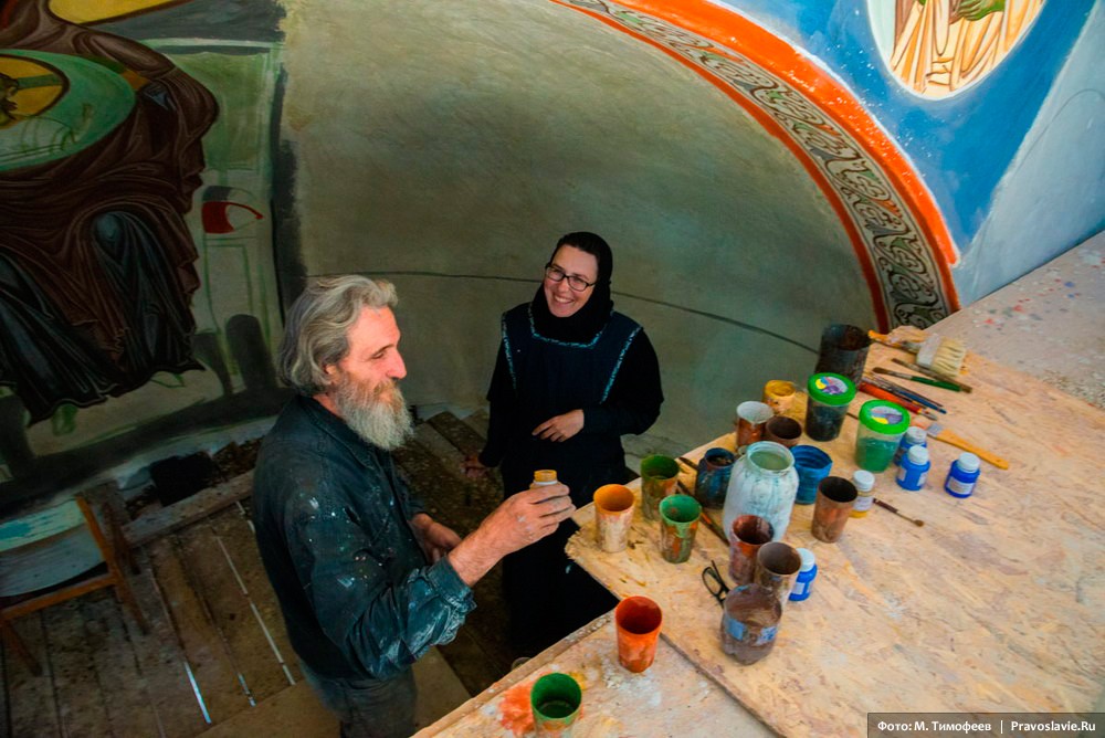 С чего начинаются фрески.  Фото: Михаил Тимофеев / Православие.Ru