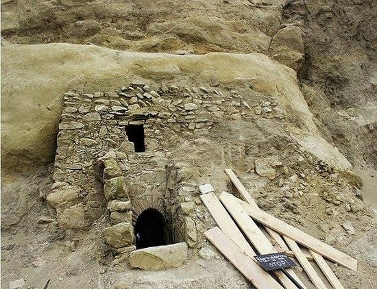 An ancient chapel discovered in the caves of the David-Gareja monastery complex