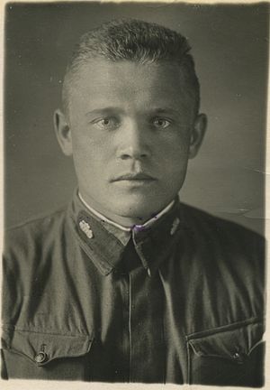 Курсант Борис Лихачев после окончания танкового училища. 1938 г.
