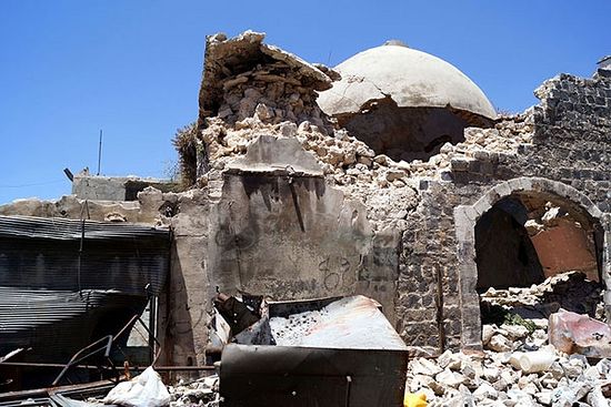 Хомс. Древние мусульманские бани - хаммам - получившие повреждения в результате попыток военных ликвидировать располагавшийся в банях цех по производству взрывных устройств, устроенный боевиками в памятнике истории и архитектуры
