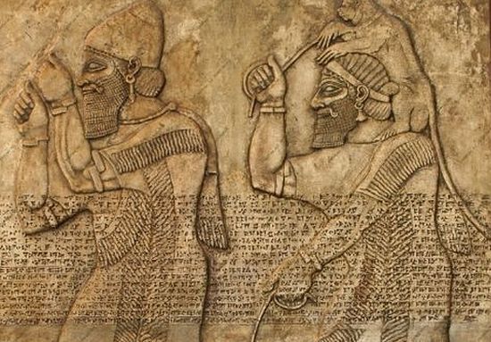 Рельеф, изображающий данников с обезьянами, предназначенными в дар царю. Слепок. 215 х 240 см. Подлинник - IX век до н.э., Британский музей, Лондон