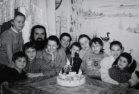 Протоиерей Федор Соколов с семьей и друзьями