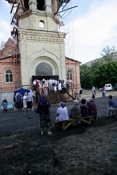 Можем ли мы оставаться в стороне, когда нашему общему дому требуется помощь?